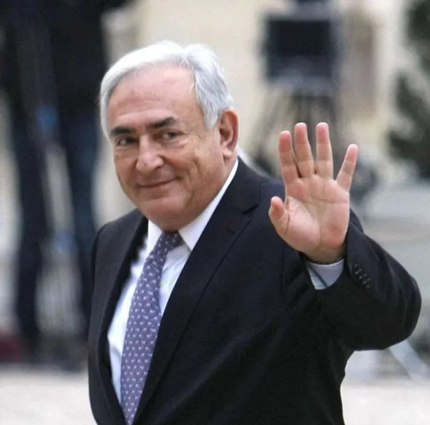 dominique-strauss-kahn-dit-dsk-sur-le-perron-de-l-elysee